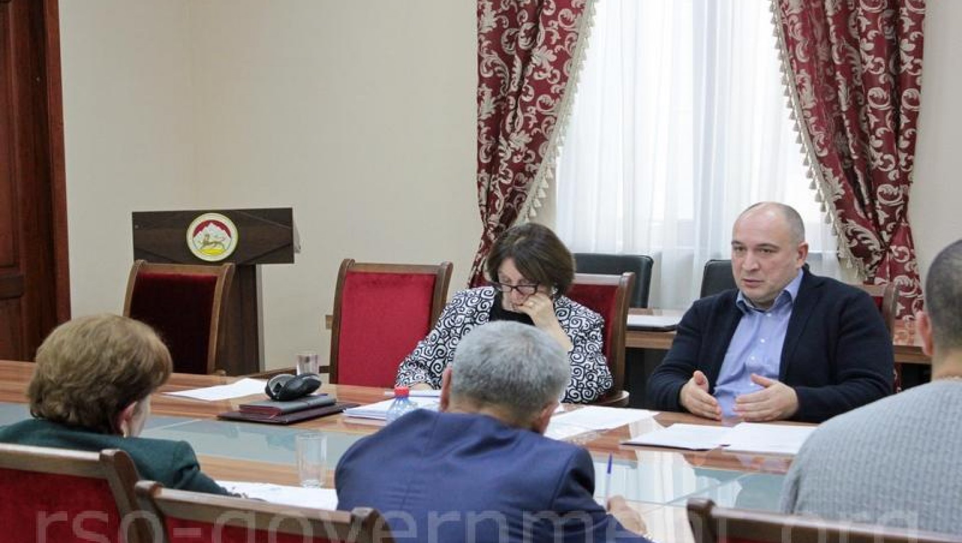 Геннадий Бекоев провел совещание по вопросам развития системы социальной защиты