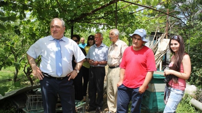 Доменти Кулумбегов посетил фермерские хозяйства Цхинвальского района Южной Осетии