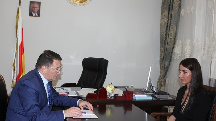 Константин Джуссоев провел прием граждан