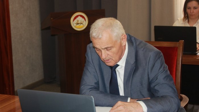 О выделении материальной помощи из Резервного фонда Правительства