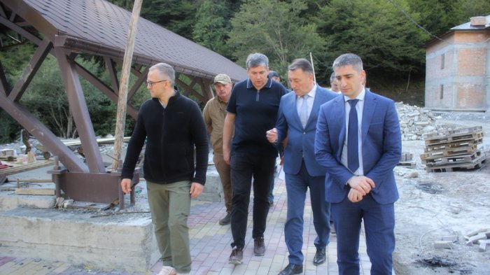 Константин Джуссоев и Дмитрий Вольвач осмотрели объекты Инвестпрограммы