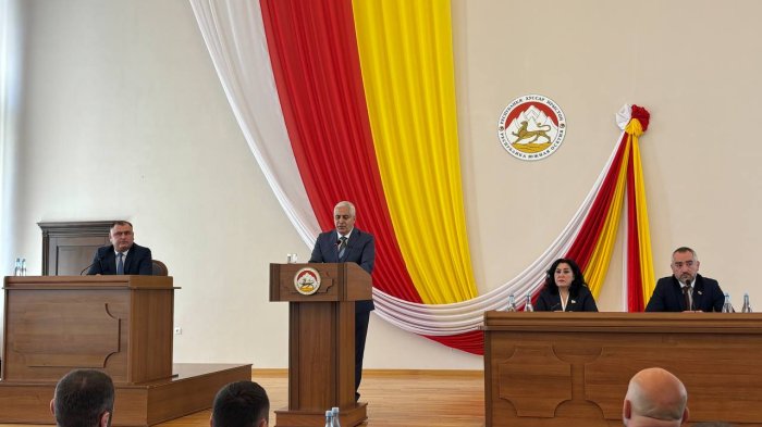 Парламент Южной Осетии единогласно одобрил Марата Камболова Председателем Правительства