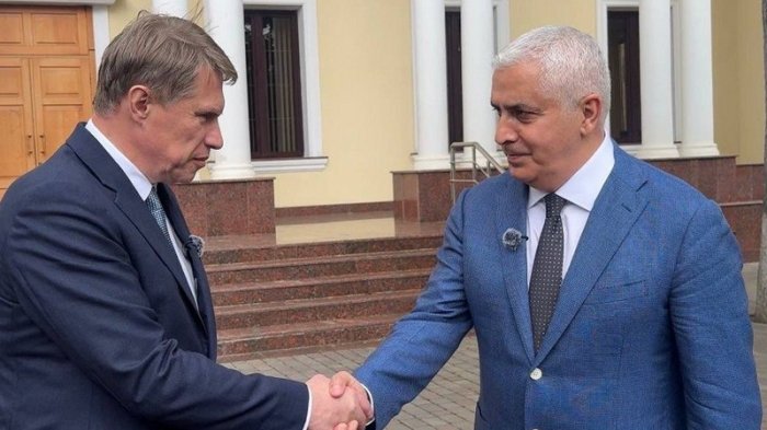 Марат Камболов и Михаил   Мурашко договорились расширять сотрудничество в сфере здравоохранения